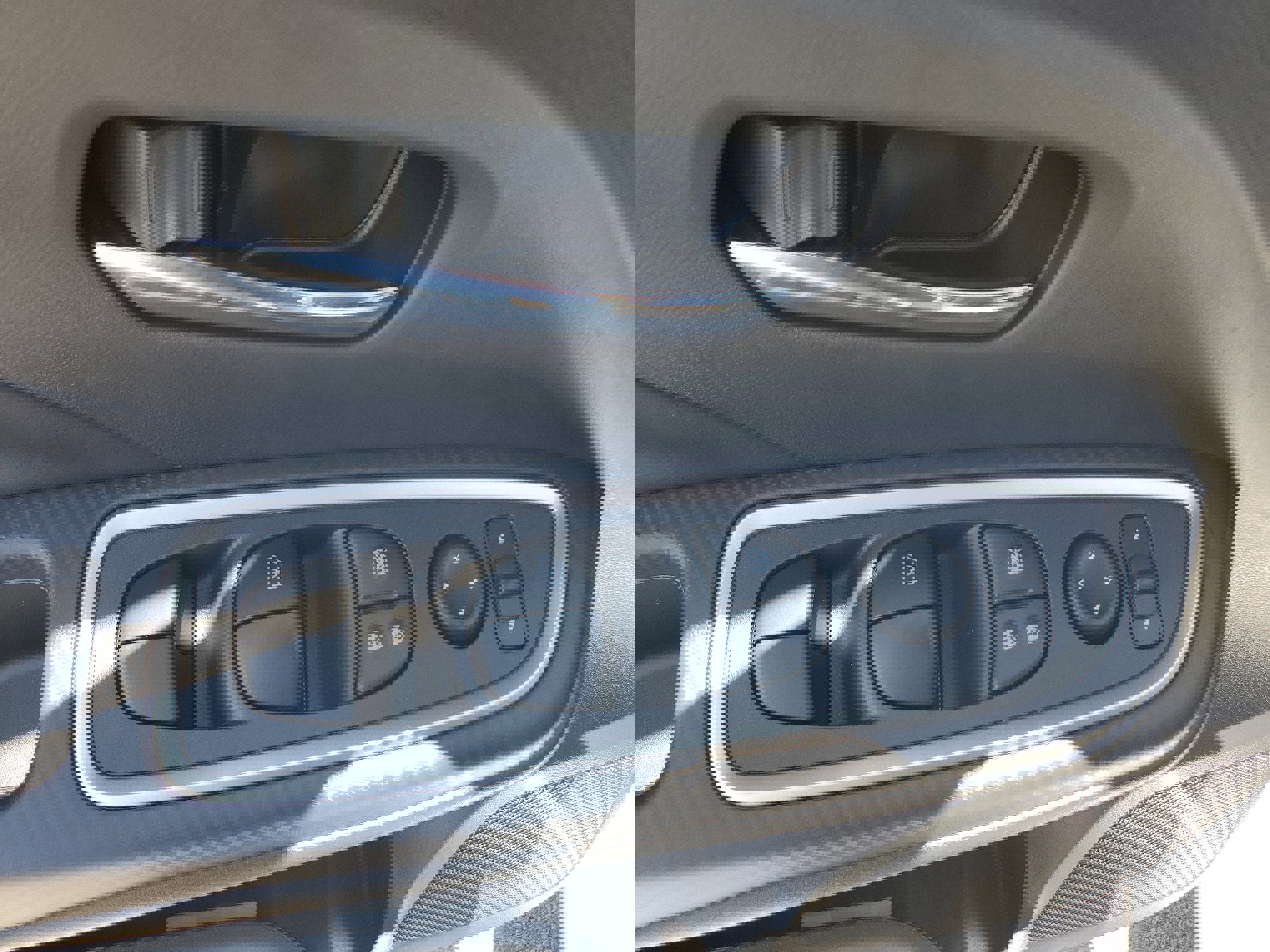 New 2025 Nissan Versa SR w/ Trunk Package image 19