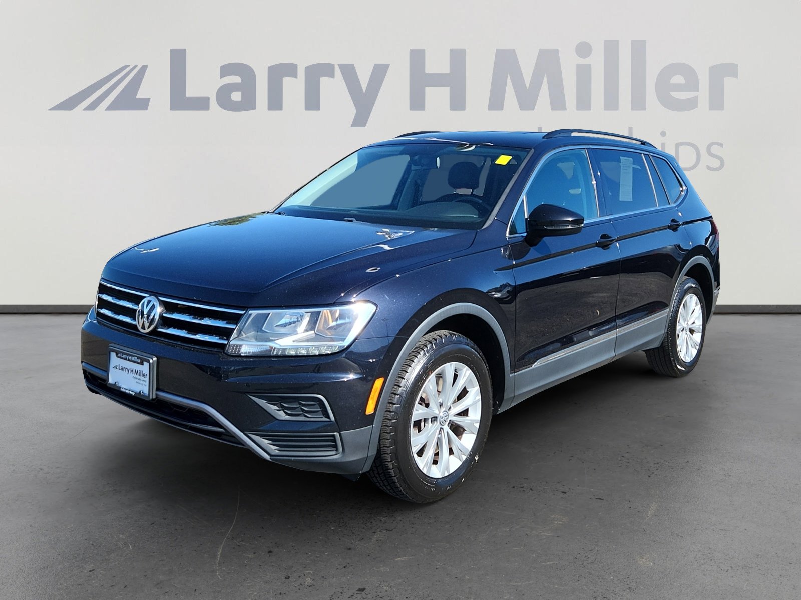 Used 2018 Volkswagen Tiguan SE