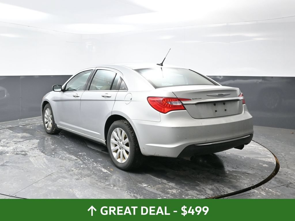 Used 2011 Chrysler 200 Touring FWD image 10