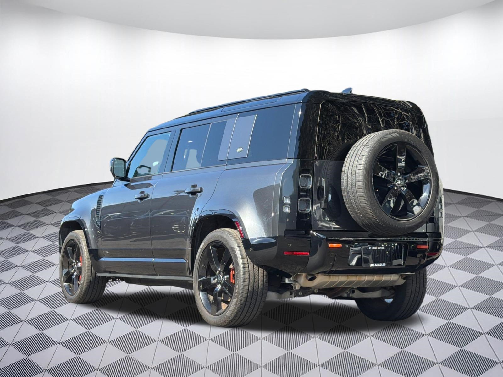 Used 2023 Land Rover Defender 110 X AWD/4WD image 3