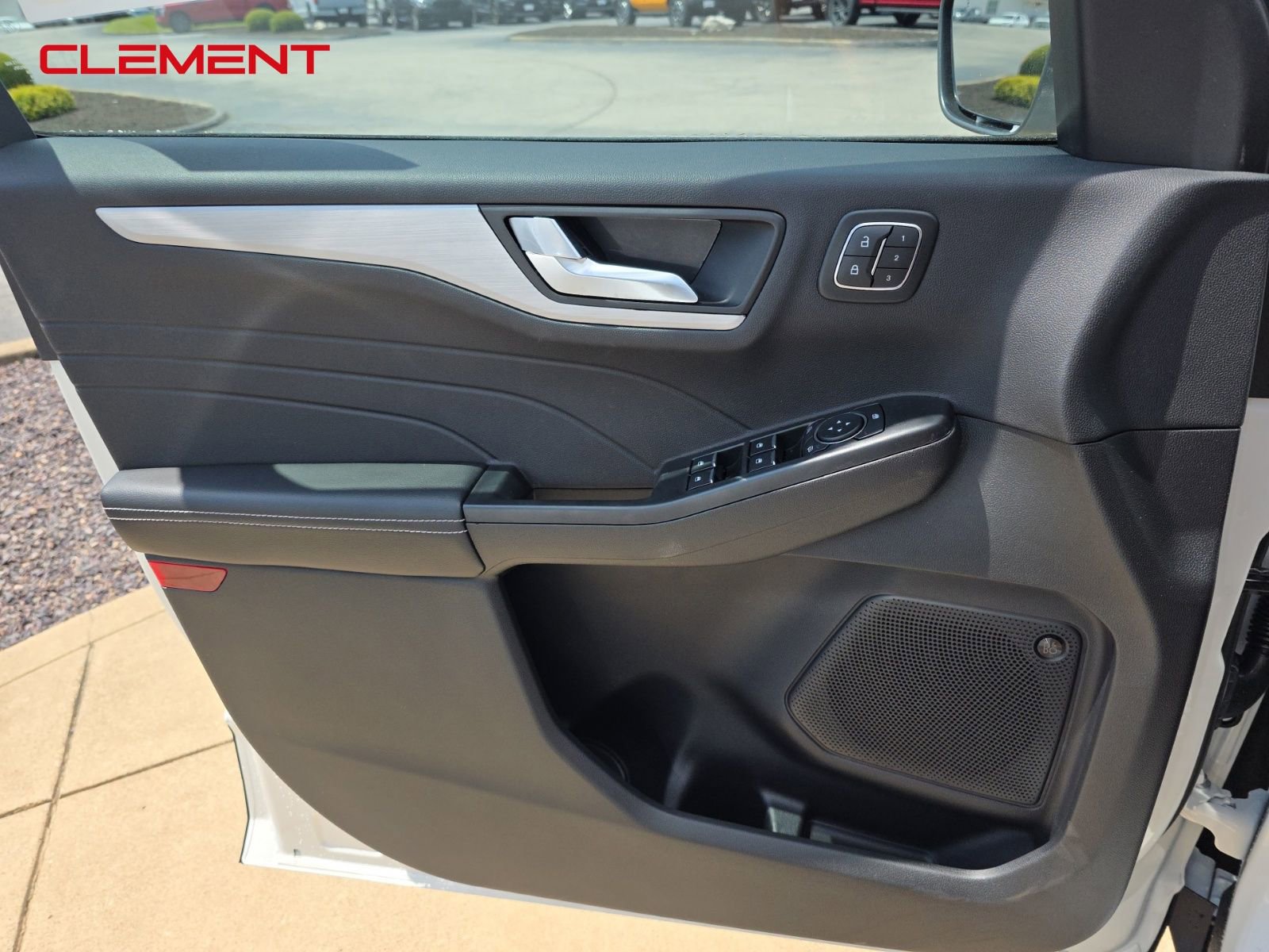 New 2025 Ford Escape SE w/ PHEV Premium Package image 24