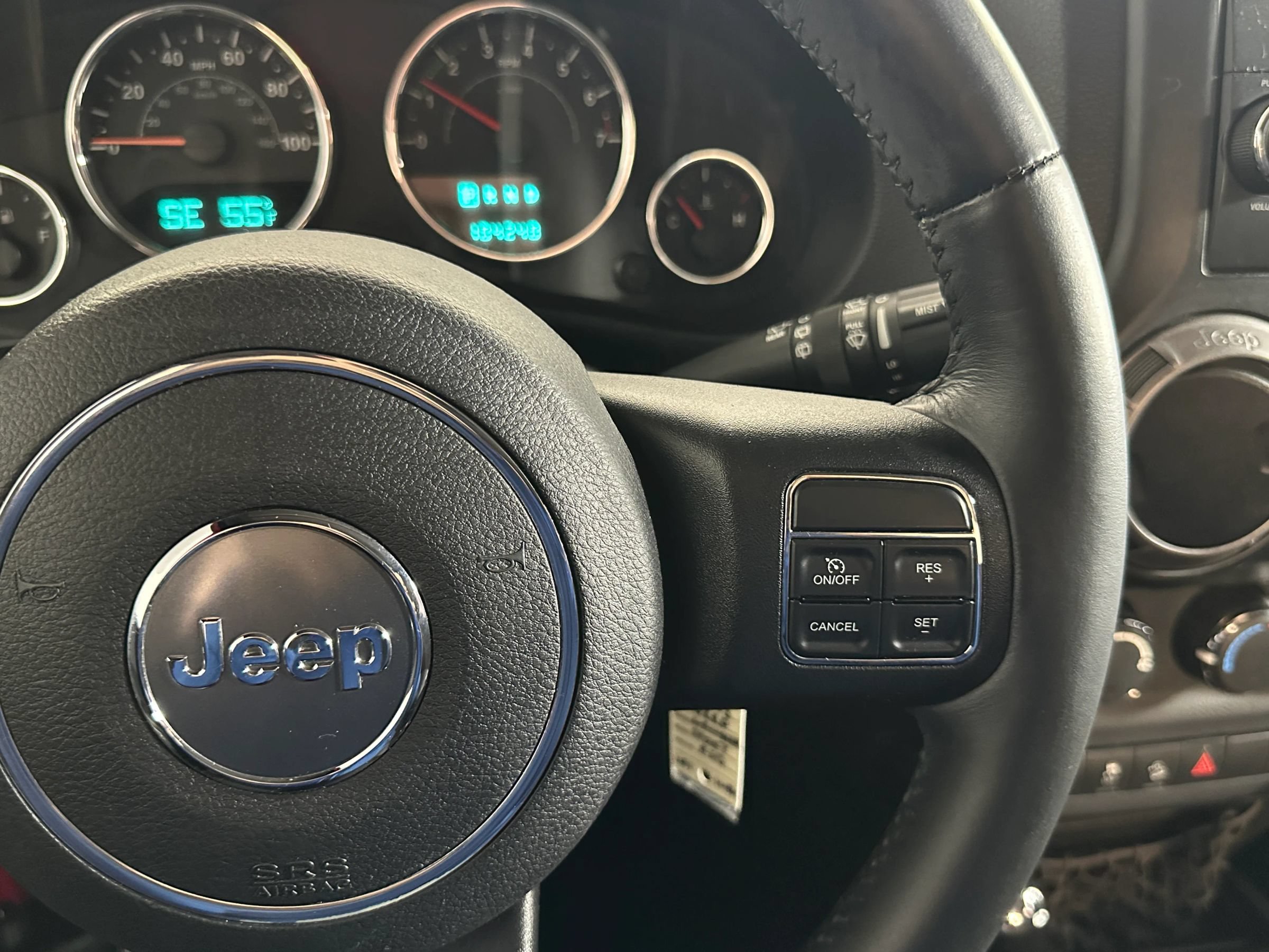 Used 2013 Jeep Wrangler Sport w/ Connectivity Group AWD/4WD image 28