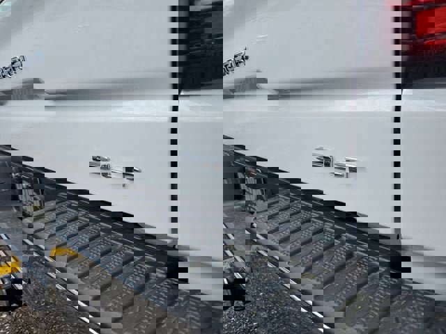 New 2026 GMC Sierra 1500 SLT w/ SLT Premium Package image 9