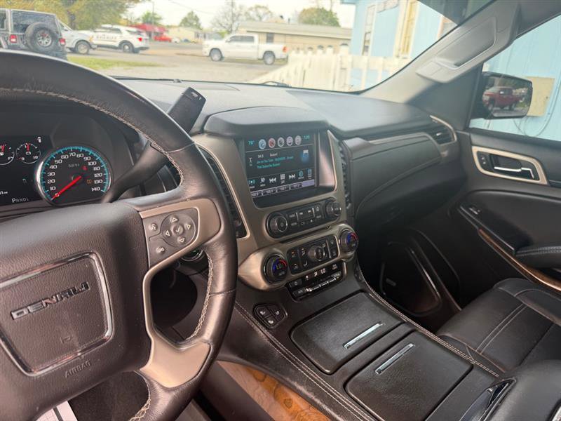 Used 2018 GMC Yukon Denali w/ Denali Ultimate Package image 17