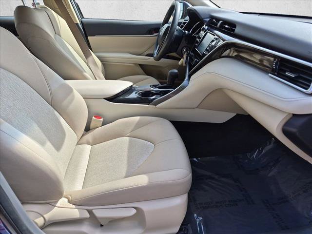 Used 2018 Toyota Camry LE FWD image 25
