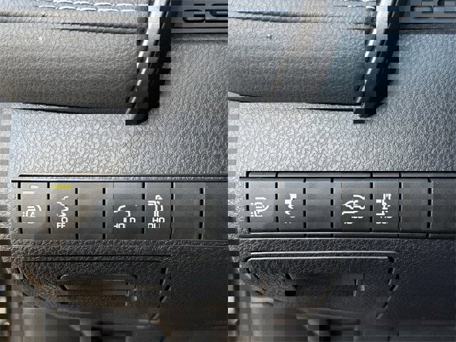 Used 2023 Toyota Camry SE image 23