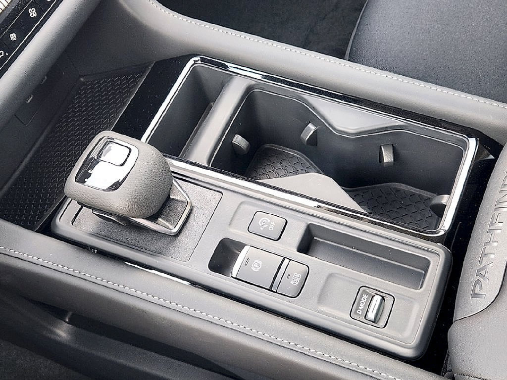 New 2026 Nissan Pathfinder SV w/ Cargo Package FWD image 18