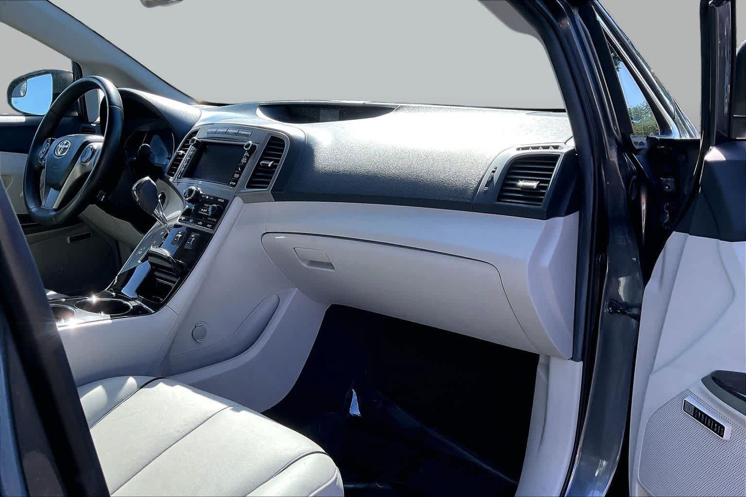 Used 2013 Toyota Venza Limited w/ Tow Prep Pkg AWD/4WD image 15