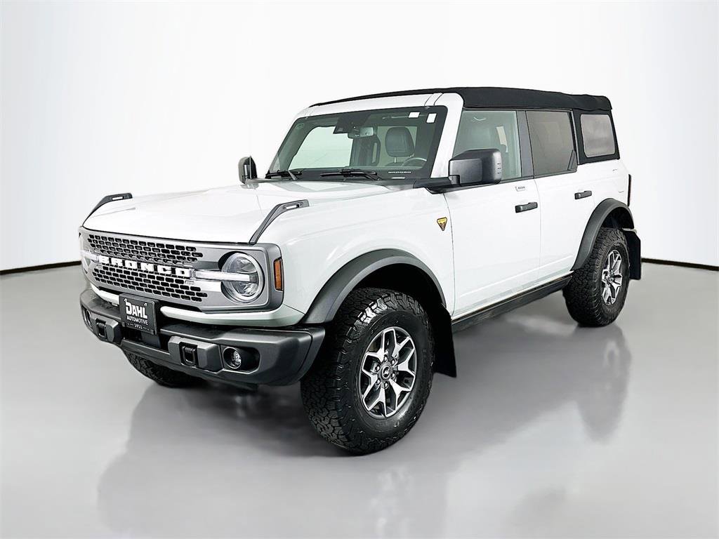Used 2023 Ford Bronco Badlands image 3
