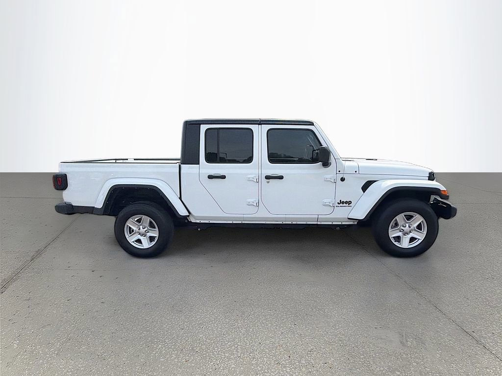 Used 2022 Jeep Gladiator Sport AWD/4WD image 3