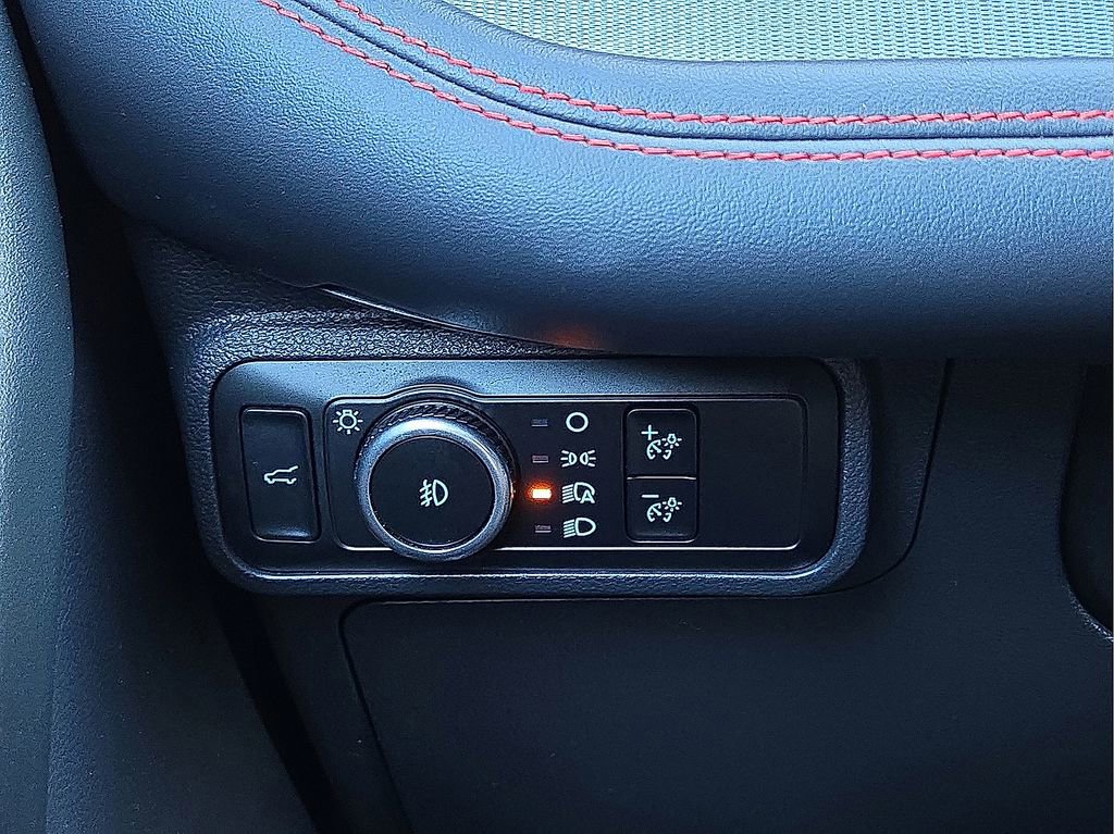 Used 2025 Ford Explorer ST image 26