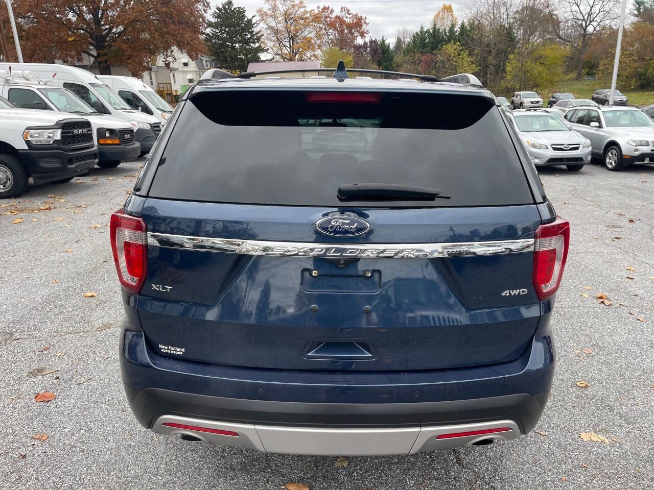 Used 2016 Ford Explorer XLT w/ Equipment Group 202A image 5