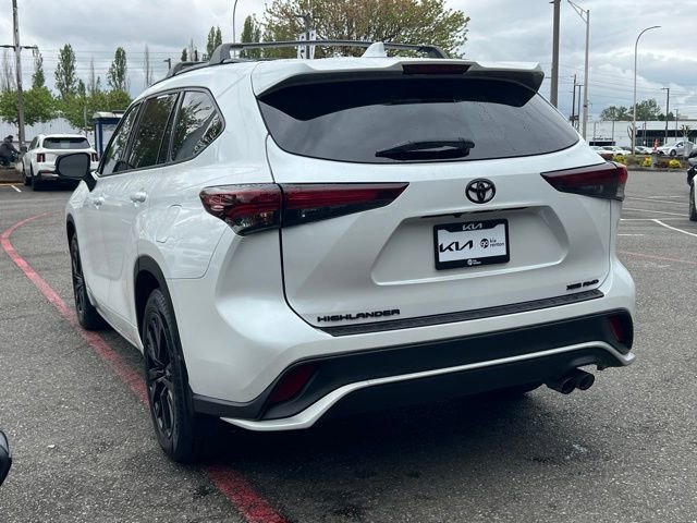 Used 2024 Toyota Highlander XSE AWD/4WD image 9