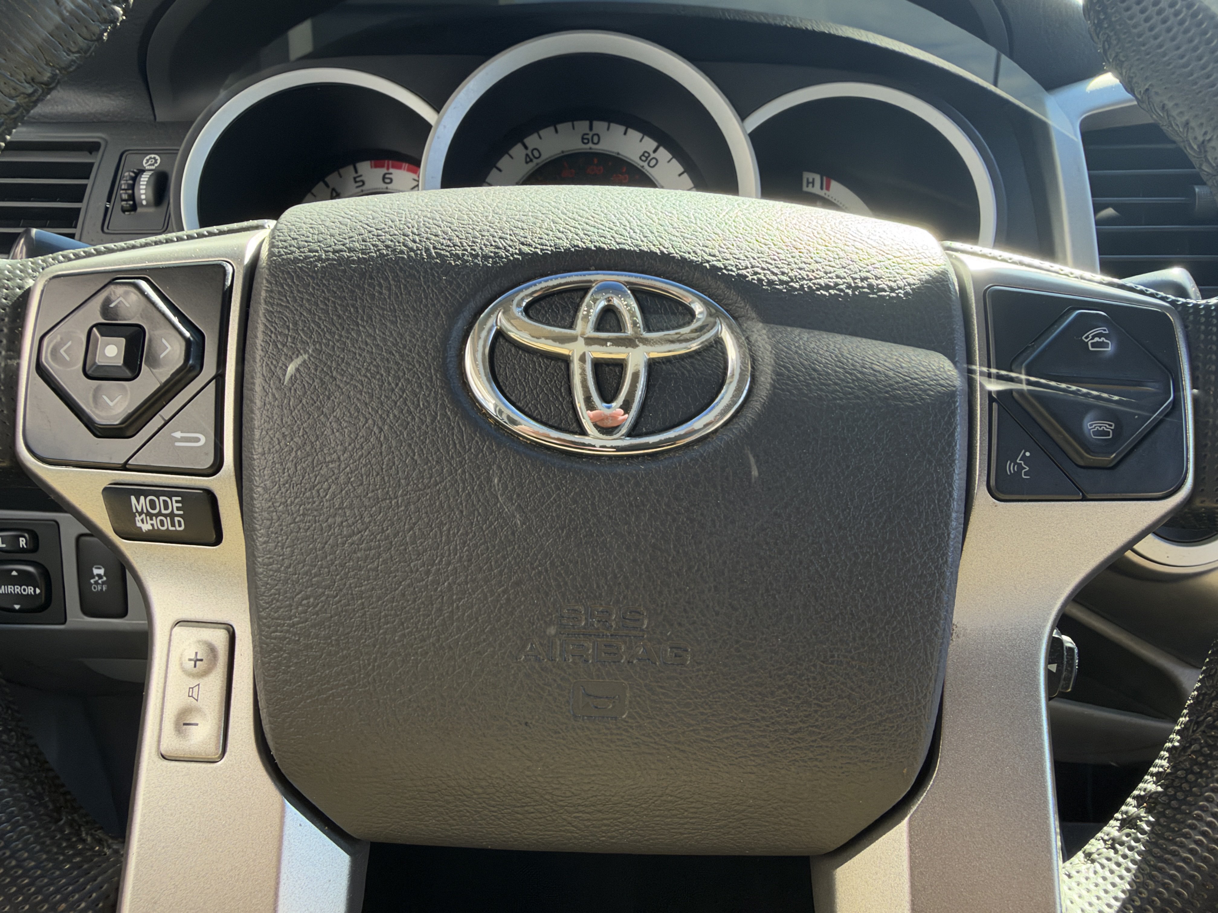 Used 2014 Toyota Tacoma 4x4 Double Cab w/ TRD Off-Road Package image 33