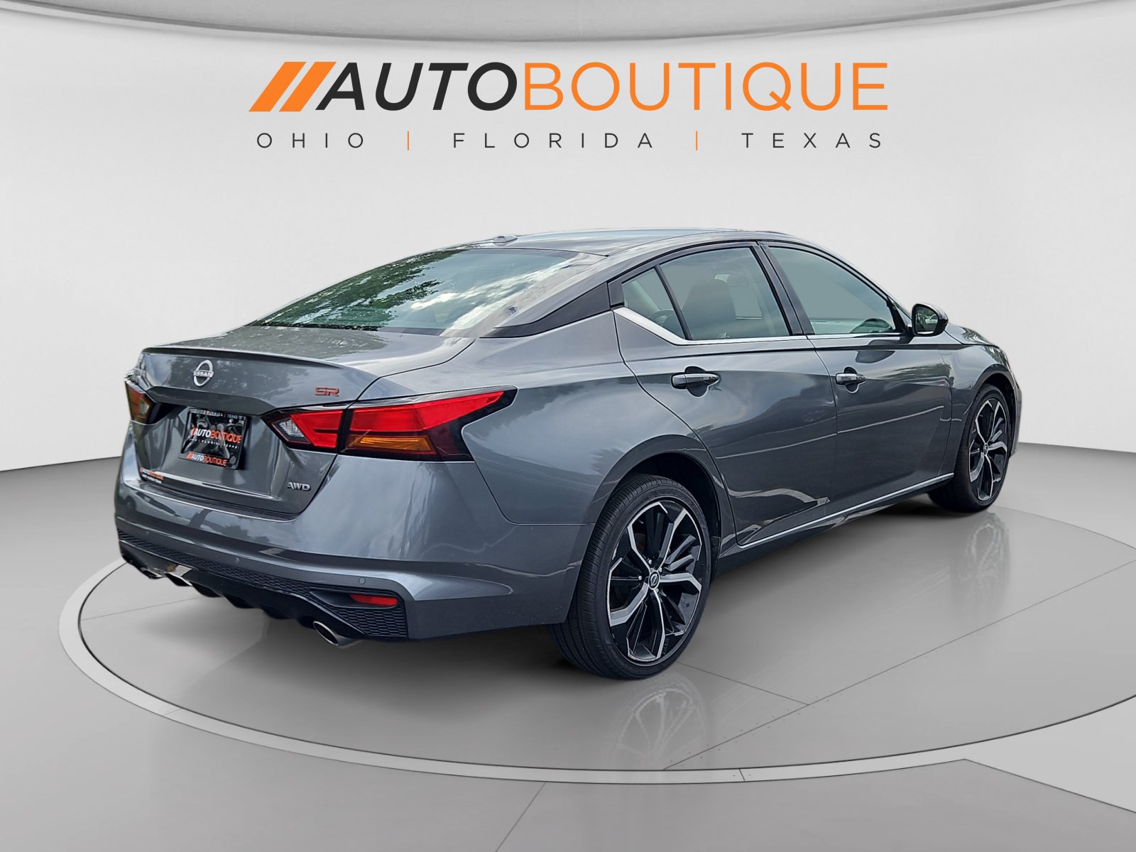 Used 2023 Nissan Altima 2.5 SR AWD/4WD image 5