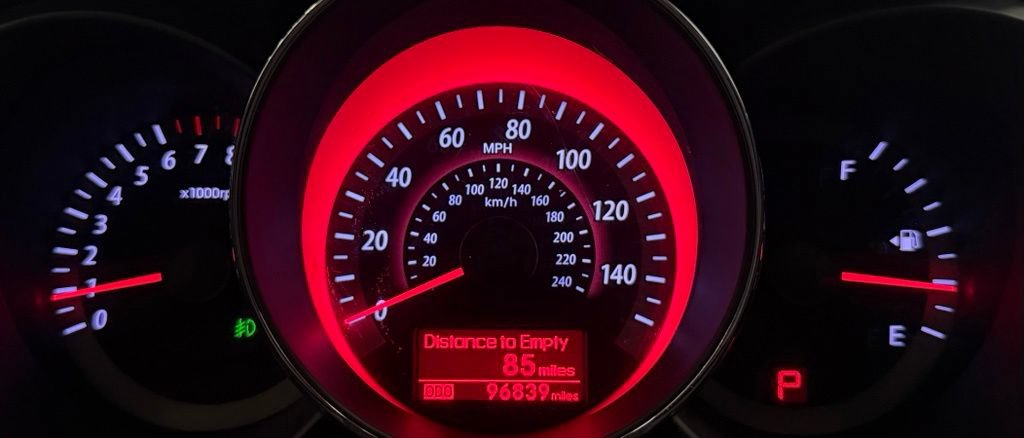 Used 2013 Kia Forte SX w/ Leather Pkg FWD image 17