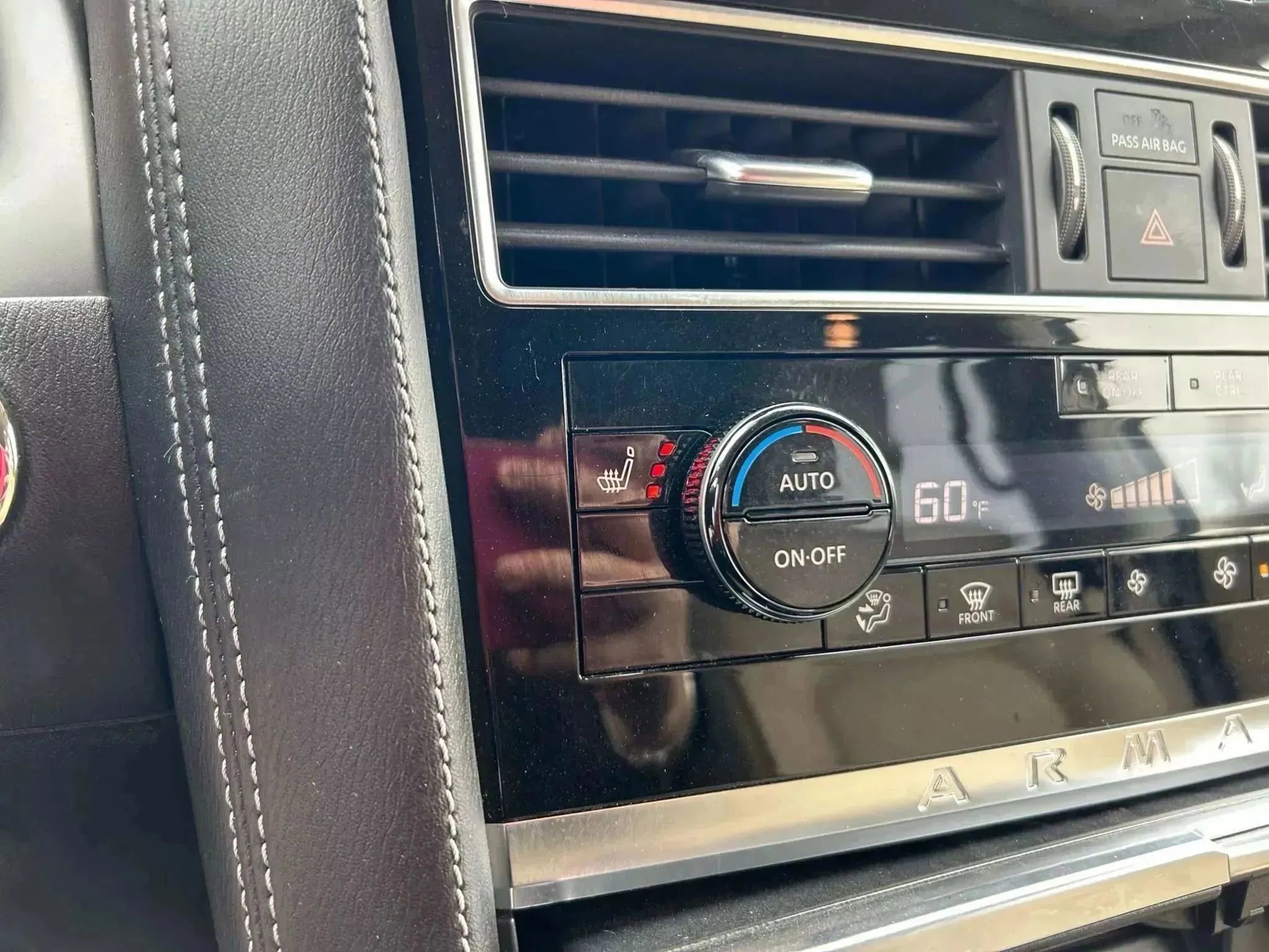 Used 2021 Nissan Armada SV w/ SV Appearance Package image 24