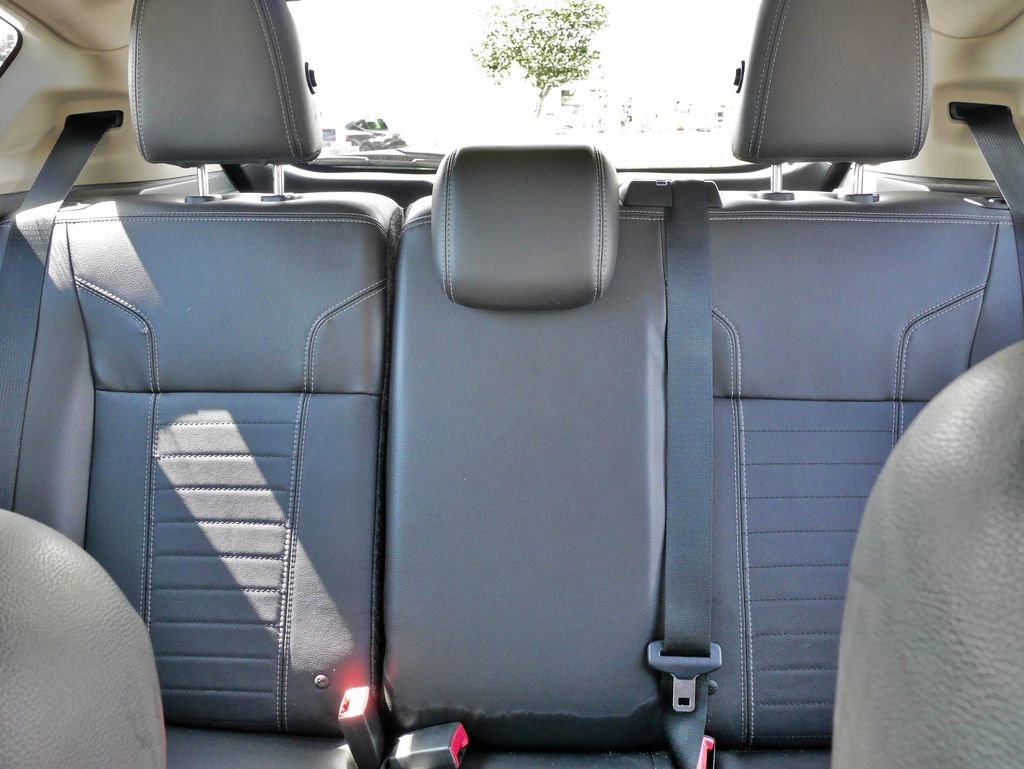 Used 2018 Ford Fiesta Titanium FWD image 29