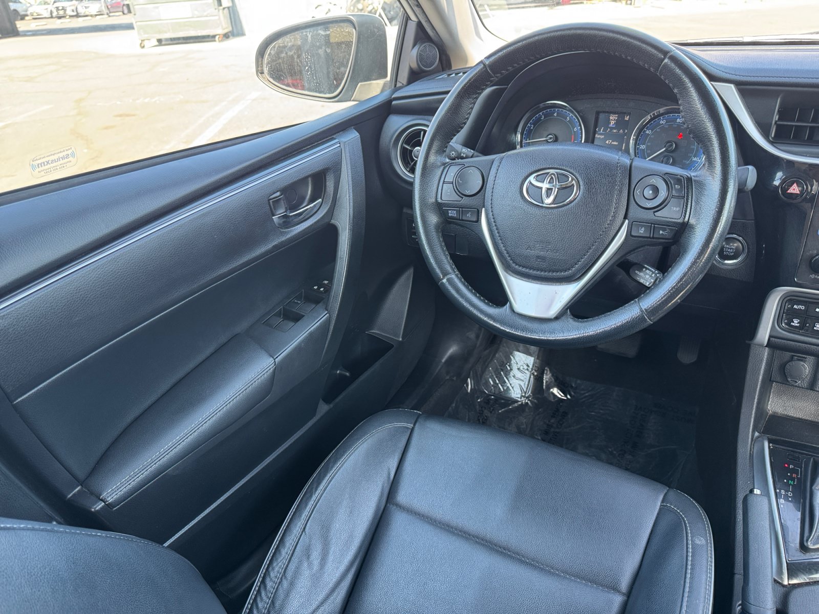 Used 2019 Toyota Corolla XLE w/ Carpet Mat Package (TMS) FWD image 19