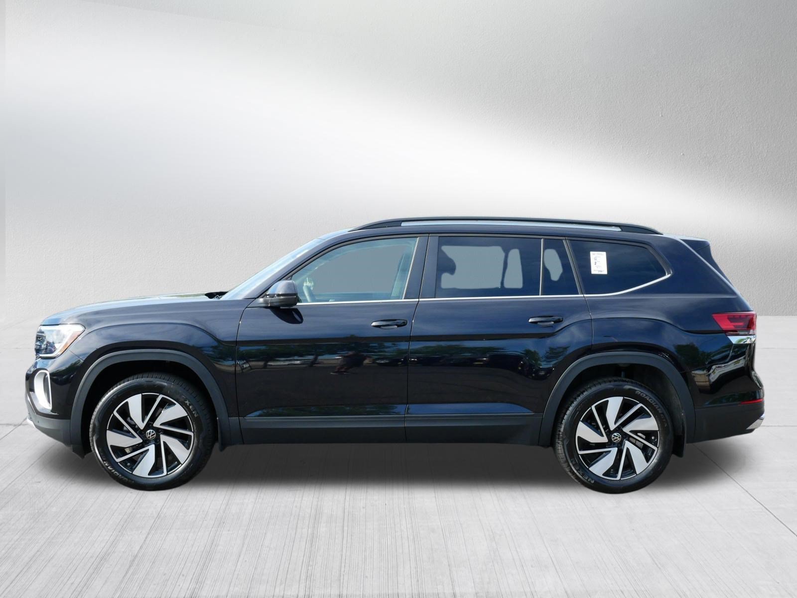 Certified 2026 Volkswagen Atlas SE AWD/4WD image 4