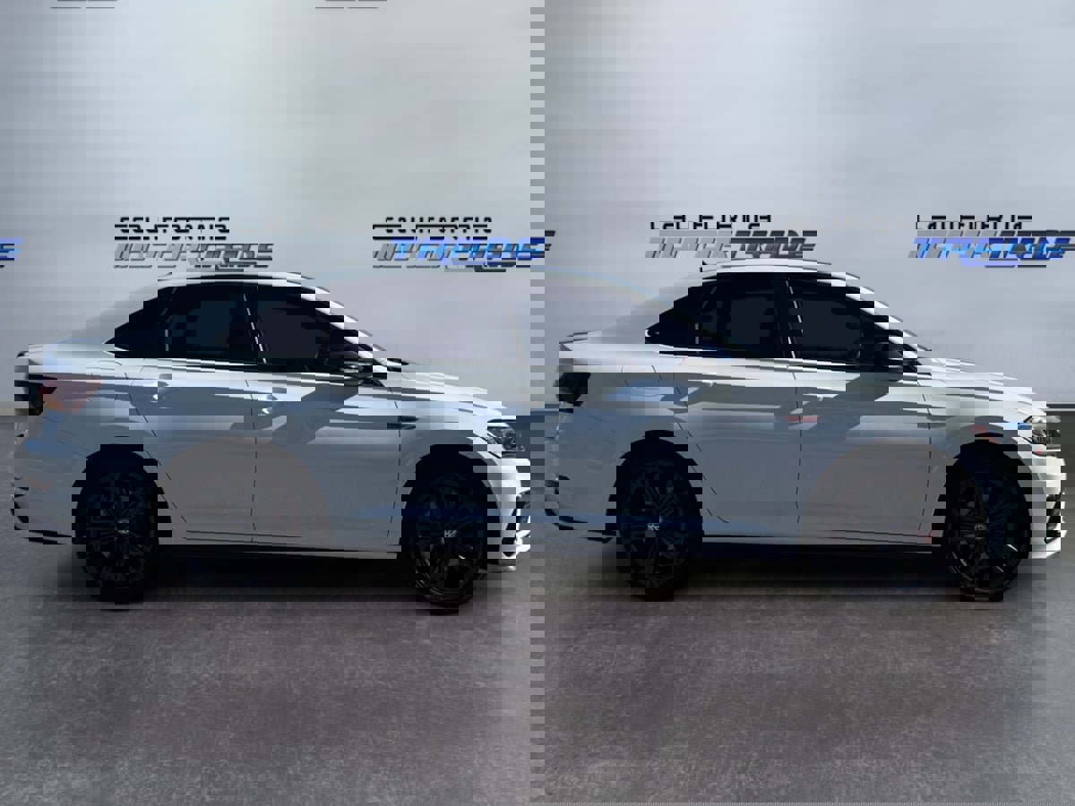 Used 2019 Volkswagen Jetta GLI image 4