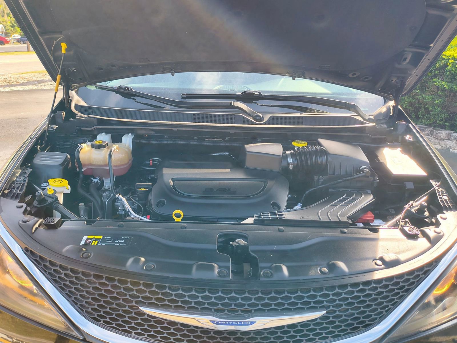 Used 2020 Chrysler Voyager Lxi image 6