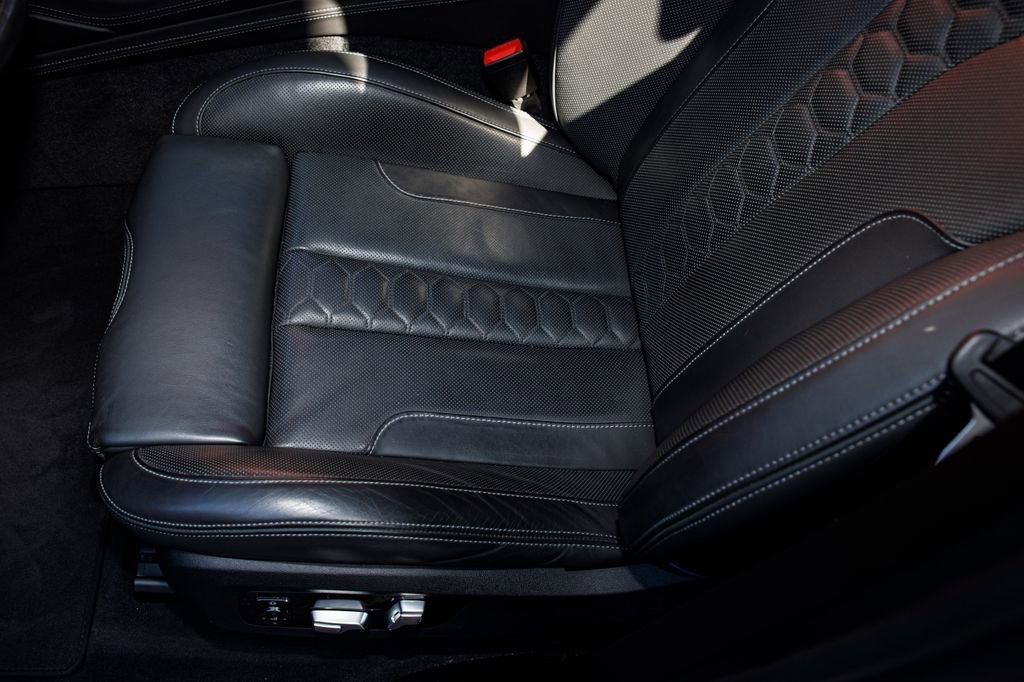 Used 2022 BMW X5 M w/ Competition Package 2 image 37