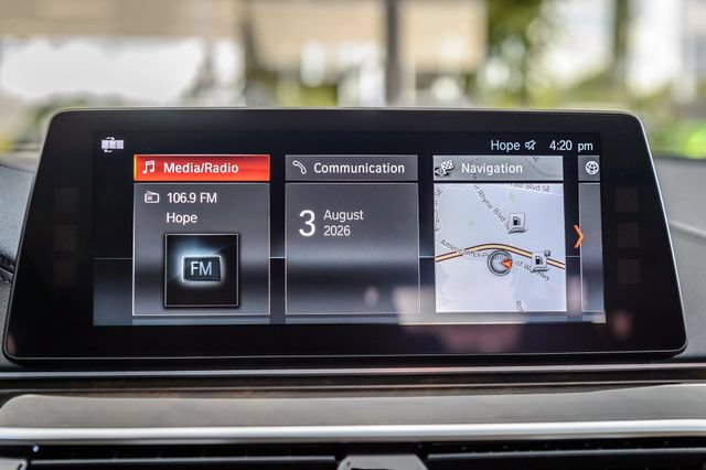 Used 2017 BMW 540i RWD image 24