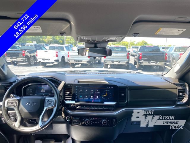 Used 2023 Chevrolet Silverado 1500 RST AWD/4WD image 17