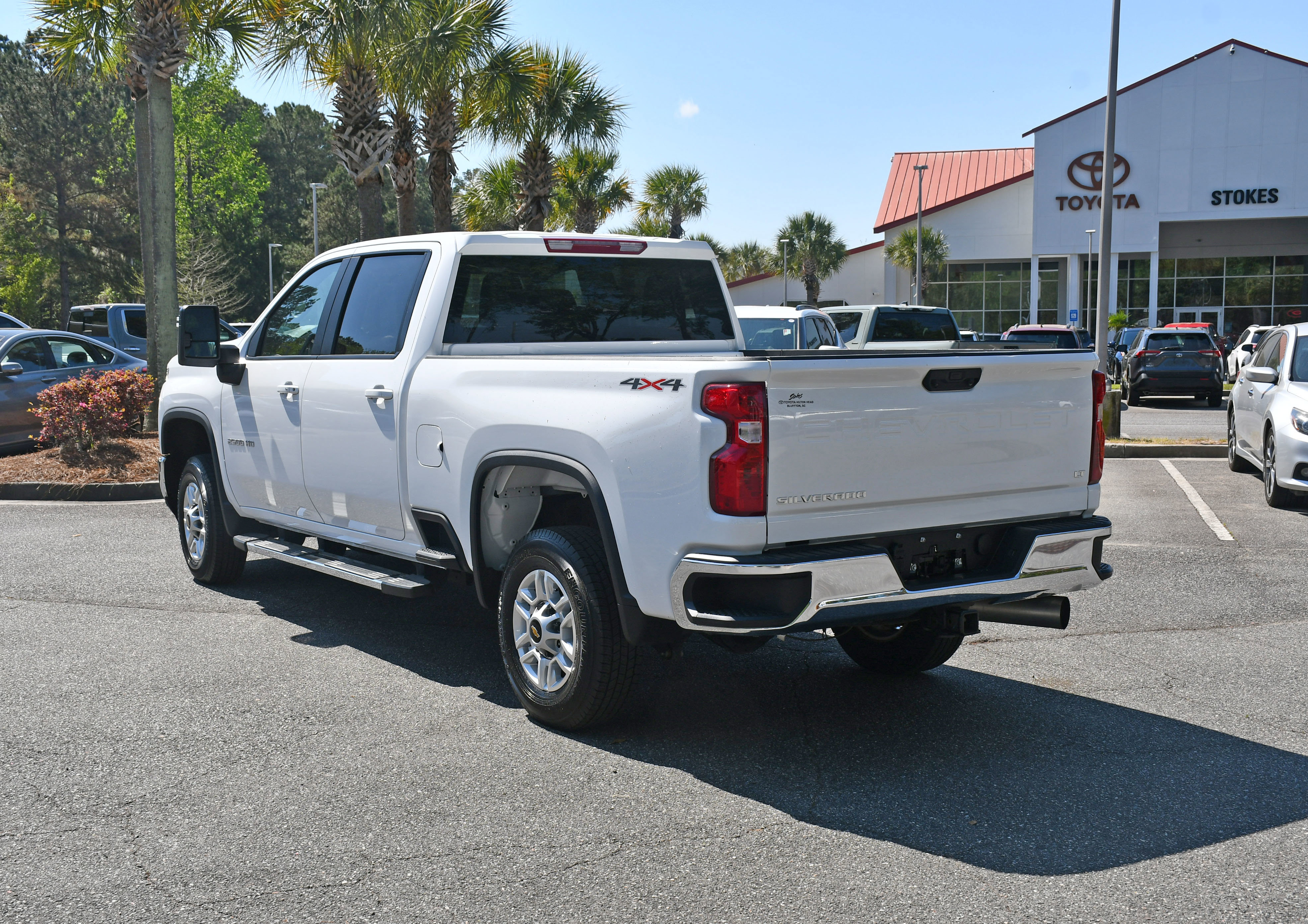 Used 2025 Chevrolet Silverado 2500 LT w/ Convenience Package AWD/4WD image 3