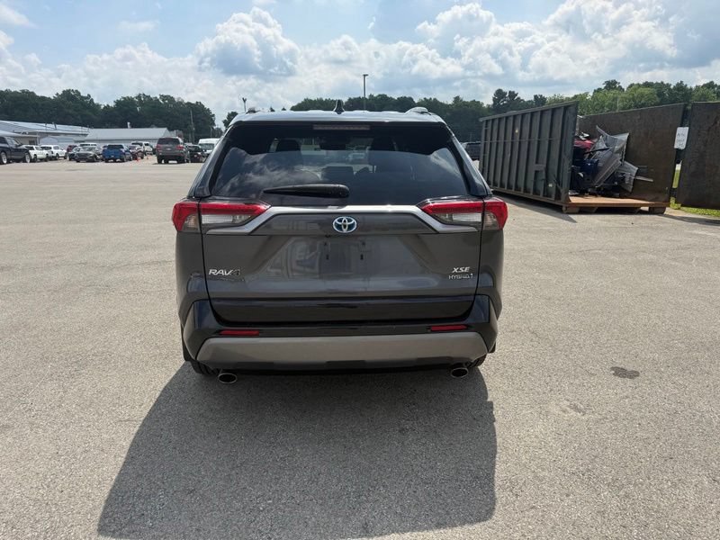 Used 2021 Toyota RAV4 XSE w/ XSE Grade Weather Package AWD/4WD image 7