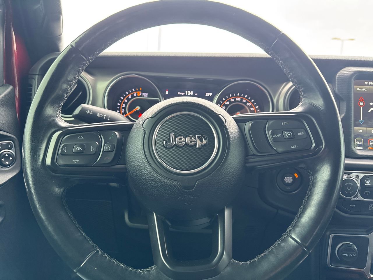 Used 2021 Jeep Gladiator Sport image 17