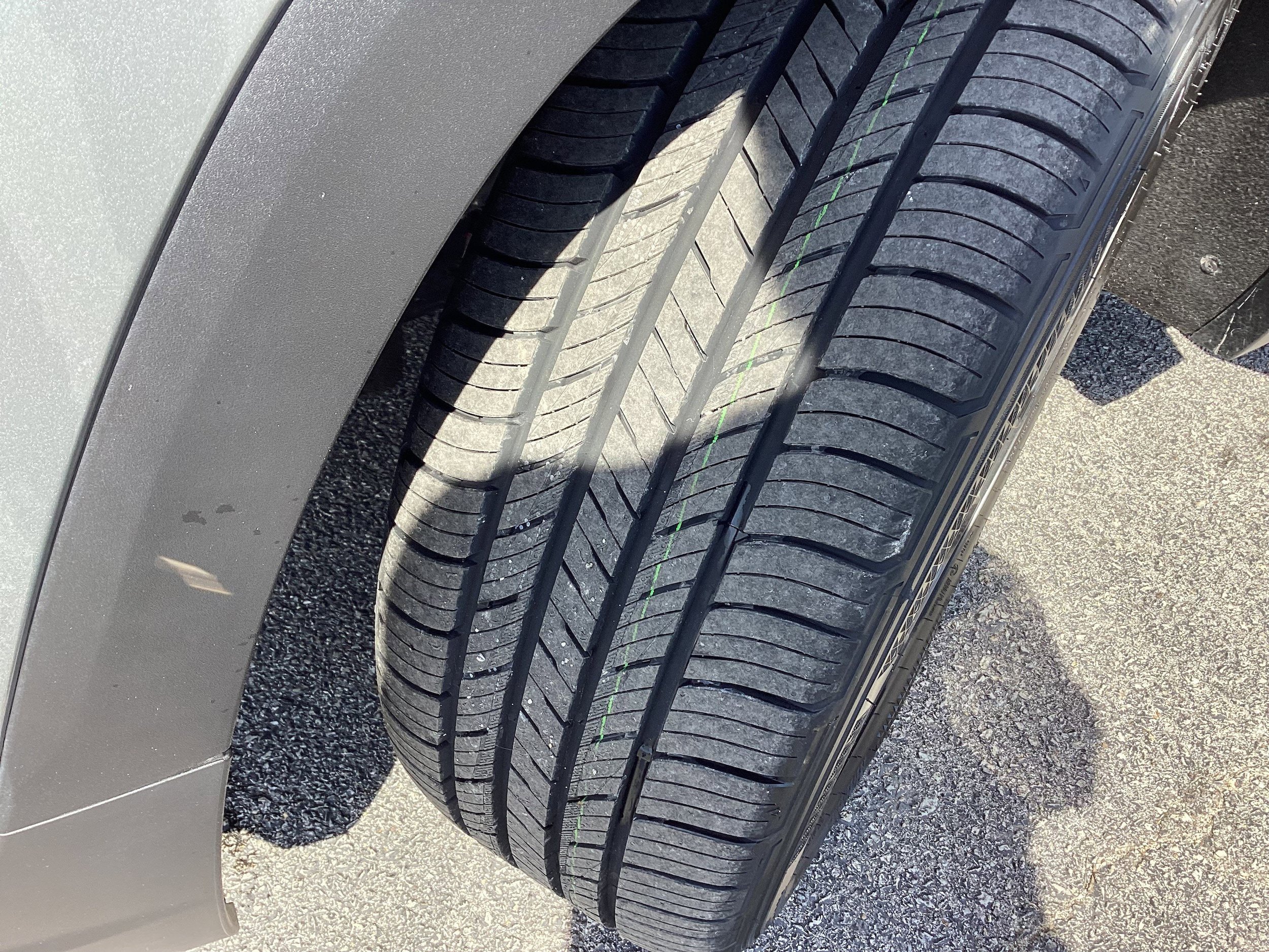 Used 2024 GMC Terrain SLT w/ LPO, Floor Liner Package AWD/4WD image 8