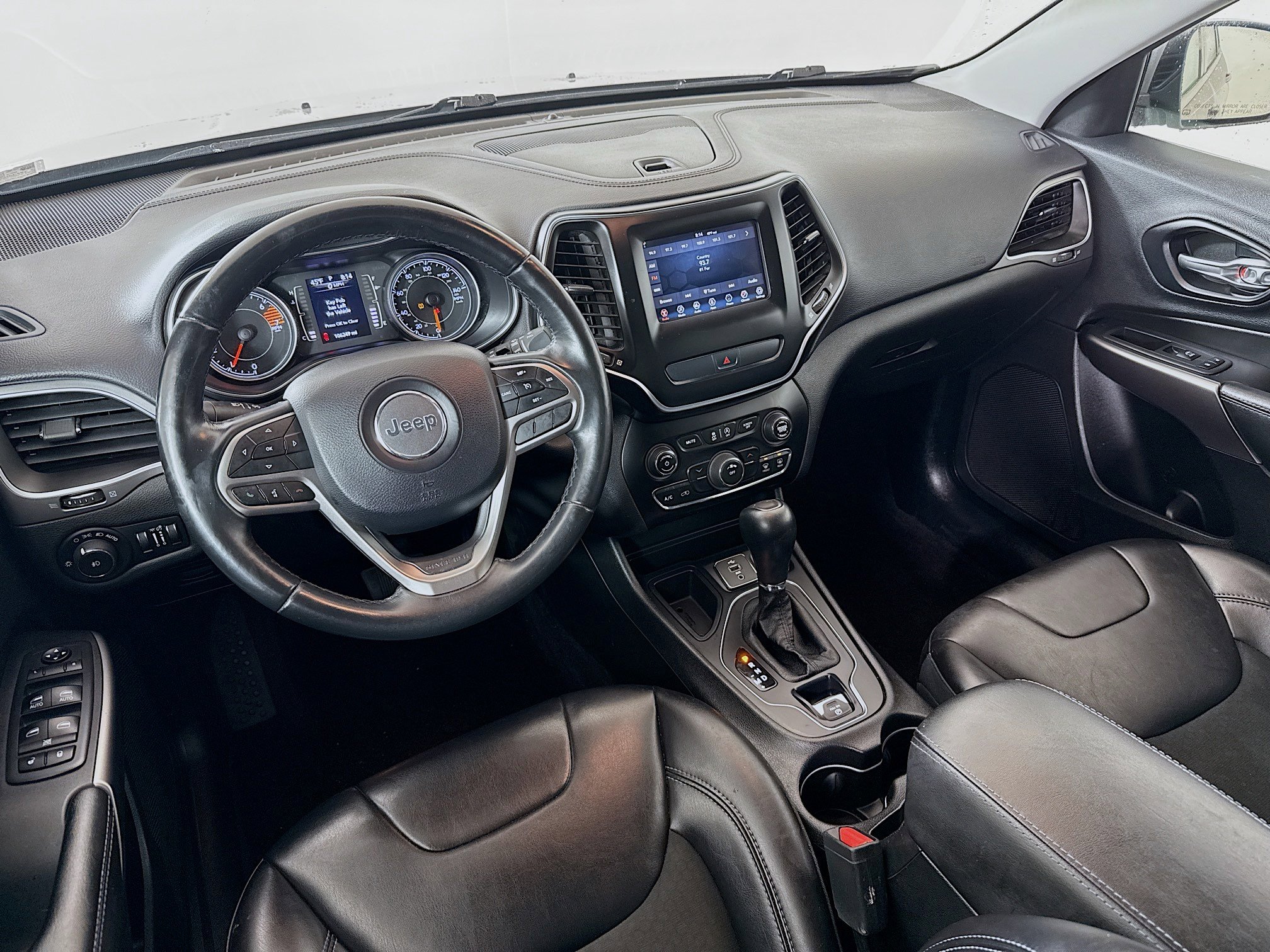 Used 2019 Jeep Cherokee Latitude Plus image 21