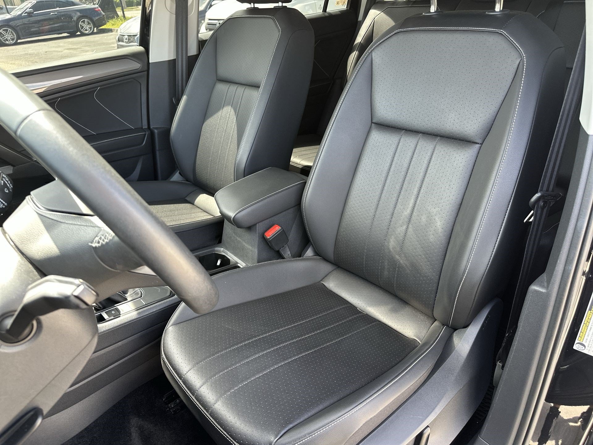Used 2023 Volkswagen Tiguan SE FWD image 13