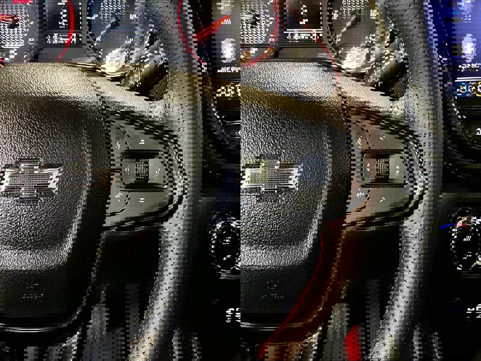 Used 2023 Chevrolet TrailBlazer RS w/ Sun and Liftgate Package image 25