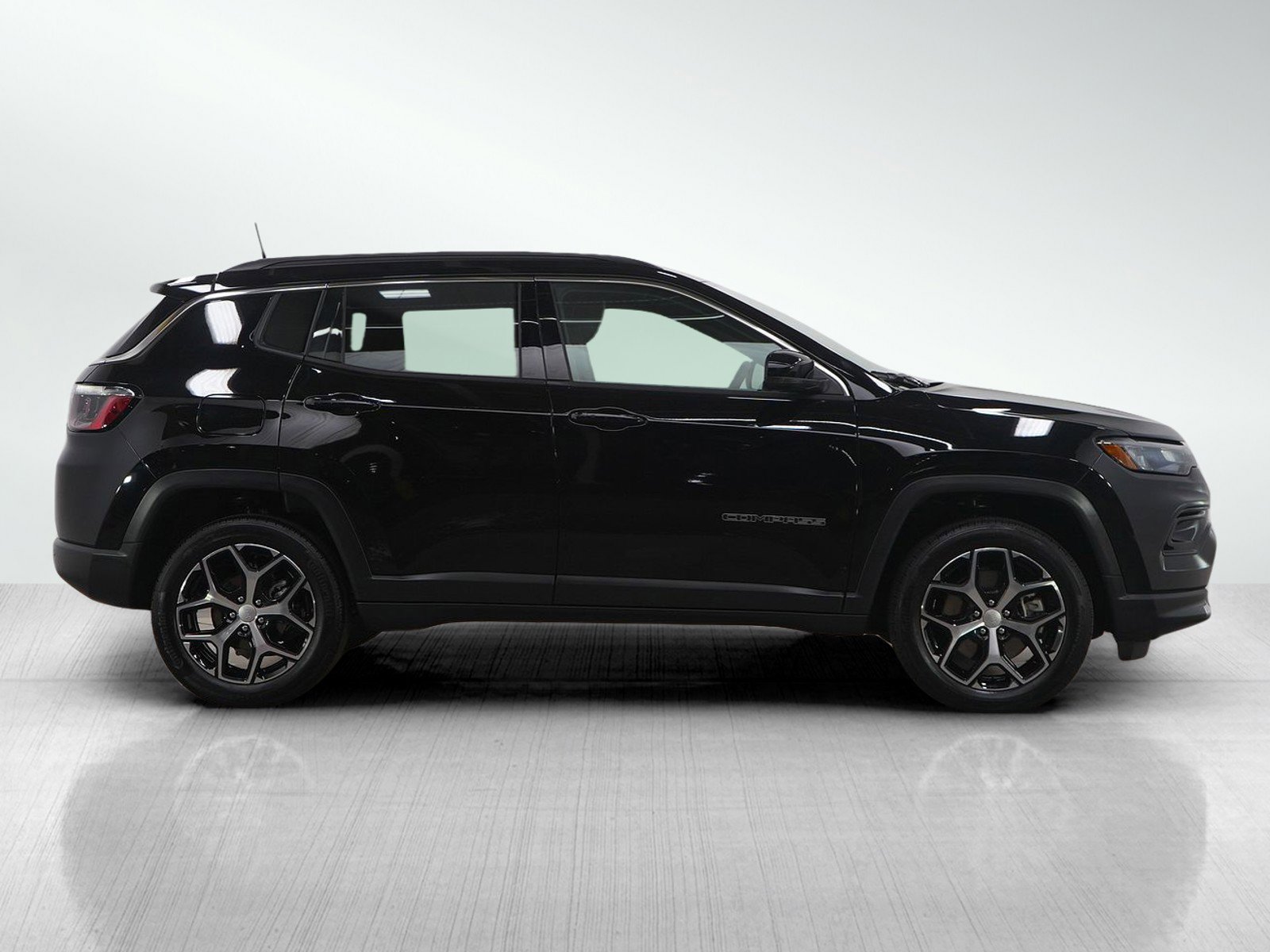 Used 2024 Jeep Compass Limited image 6