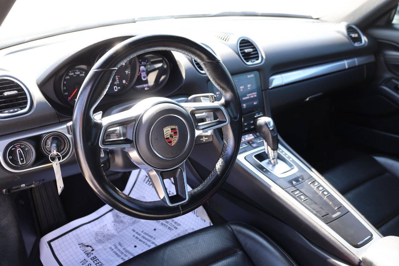 Used 2019 Porsche 718 Cayman RWD image 19