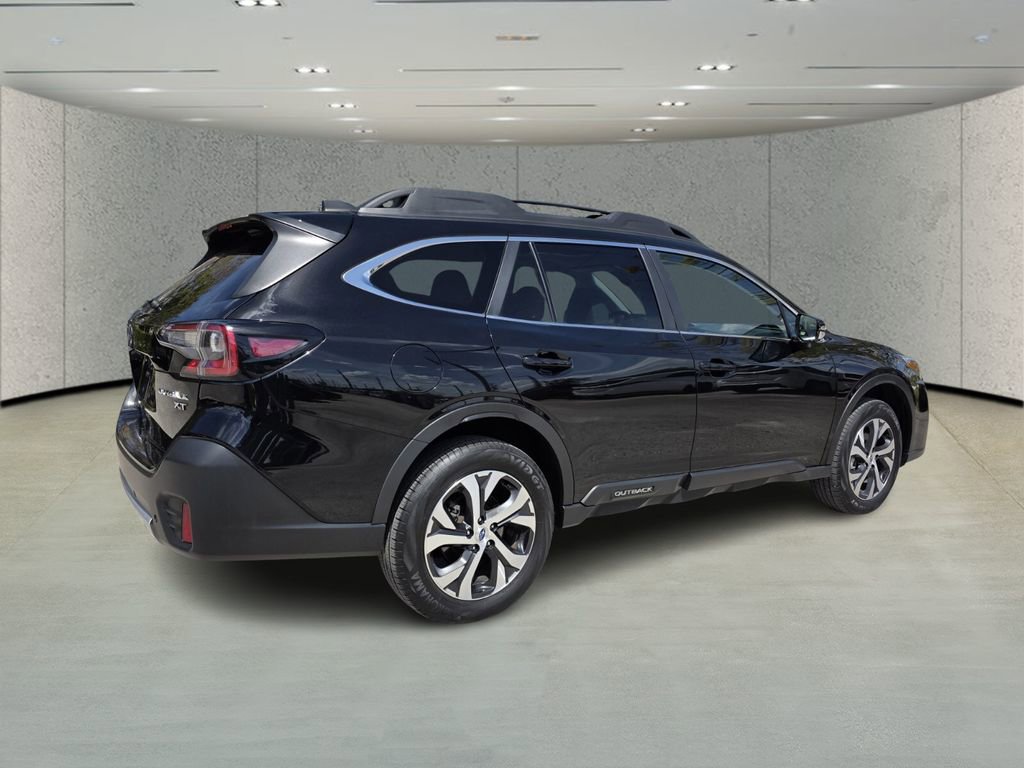 Used 2022 Subaru Outback Limited XT image 3