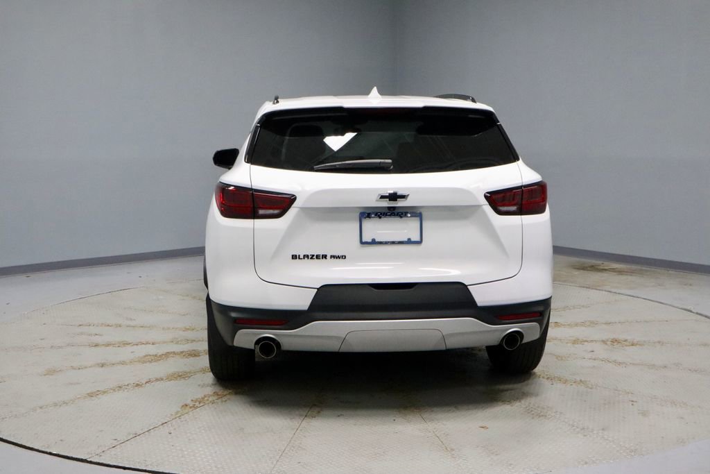 Used 2024 Chevrolet Blazer LT w/ Midnight/Sport Edition image 10