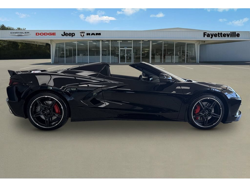 Used 2021 Chevrolet Corvette Stingray Premium Conv w/ Z51 Performance Package RWD image 2