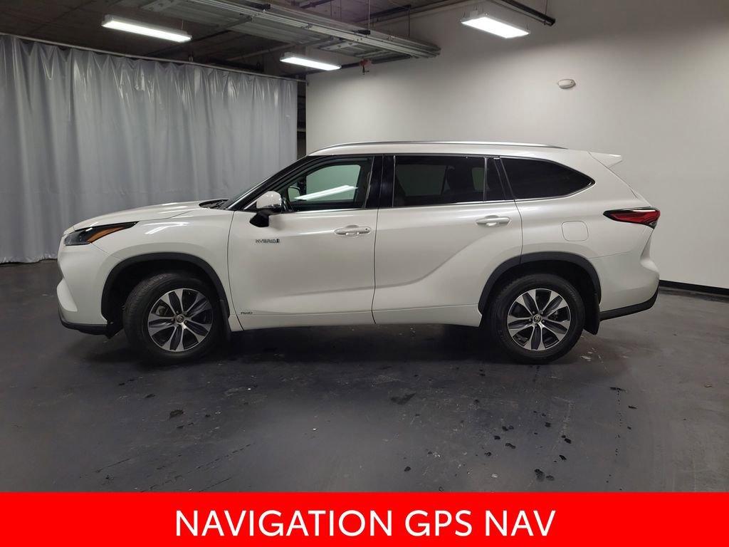 Used 2021 Toyota Highlander XLE image 5