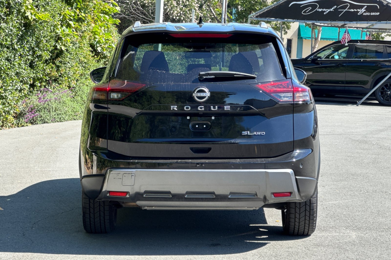 Used 2024 Nissan Rogue SL AWD/4WD image 5
