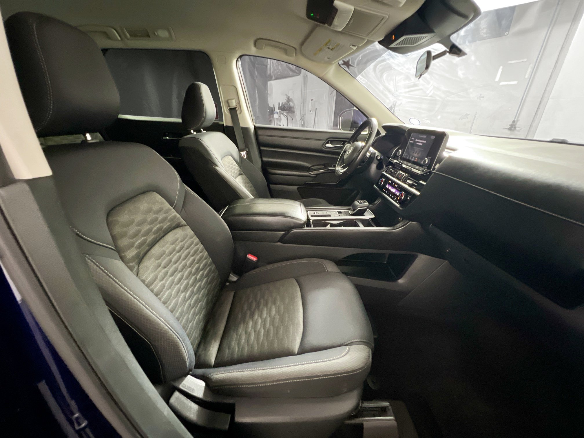 Used 2022 Nissan Pathfinder SV FWD image 30