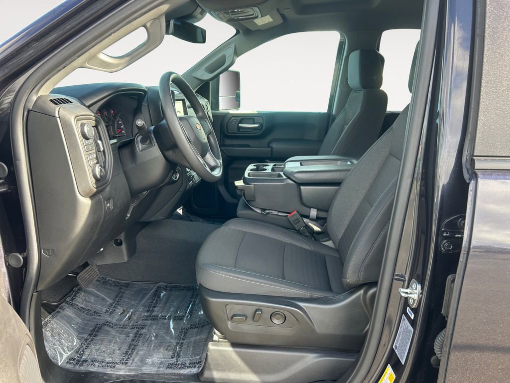 Used 2024 Chevrolet Silverado 2500 Custom w/ Custom Value Package image 15
