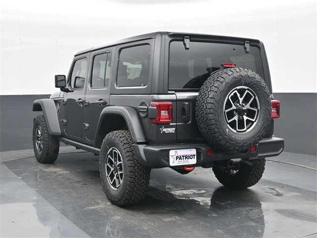 Used 2024 Jeep Wrangler Unlimited Rubicon w/ Technology Group image 2