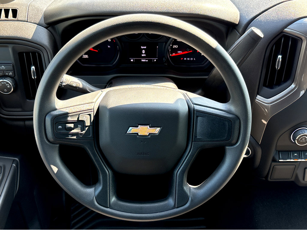 Used 2025 Chevrolet Silverado 1500 Custom image 13