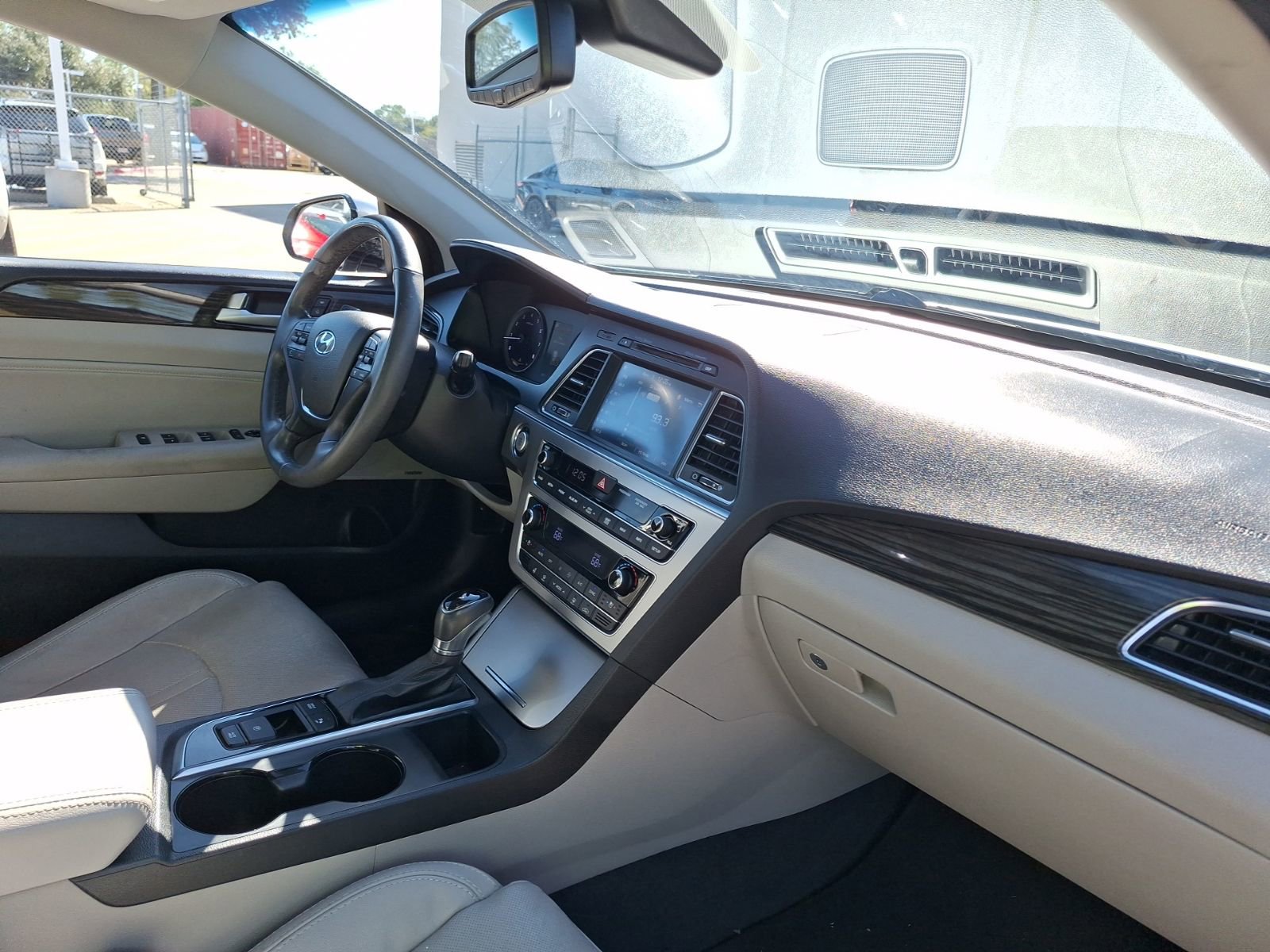 Used 2016 Hyundai Sonata Limited w/ Option Group 05 image 35