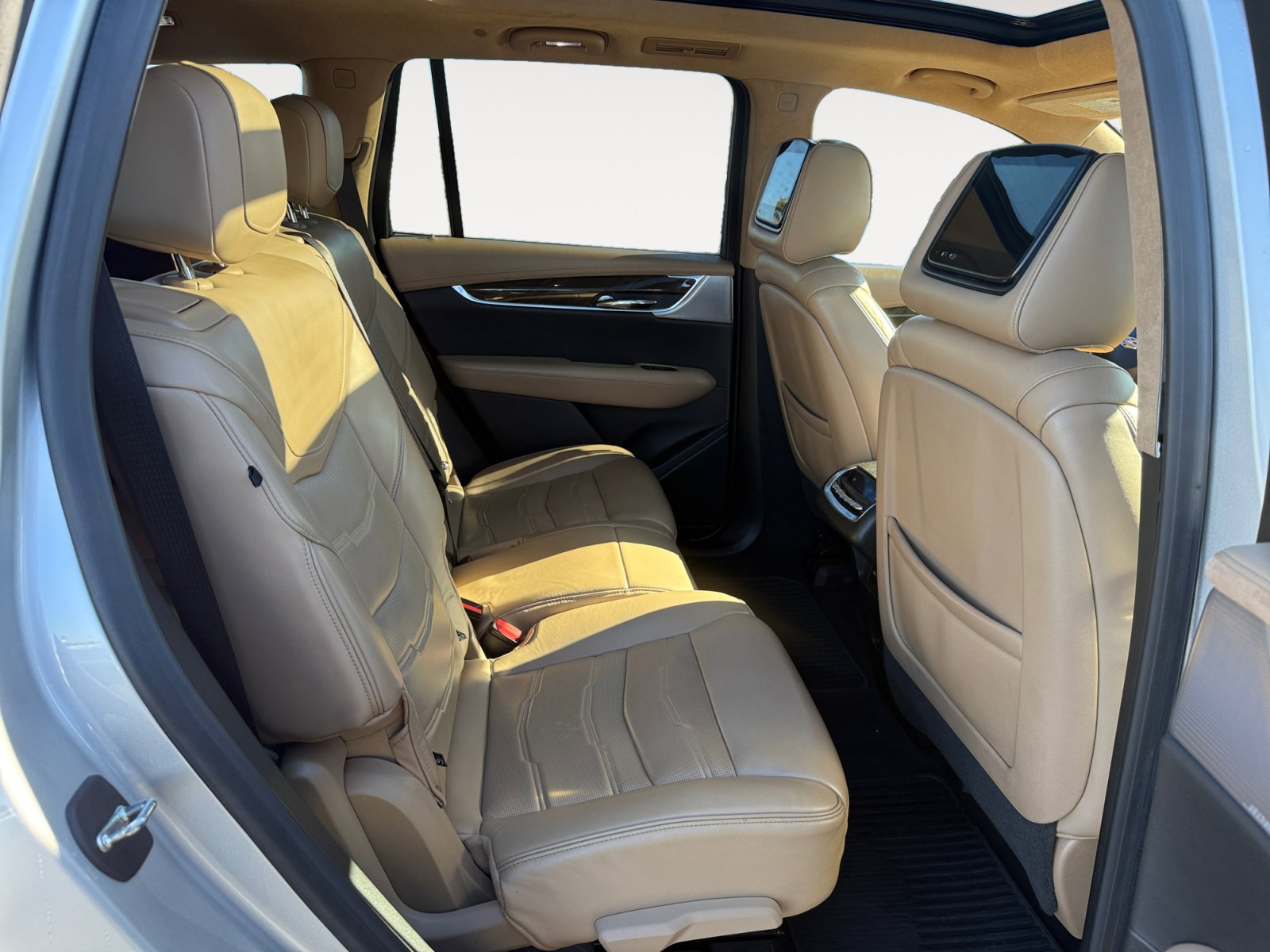 Used 2020 Cadillac XT6 Sport w/ Platinum Package image 18