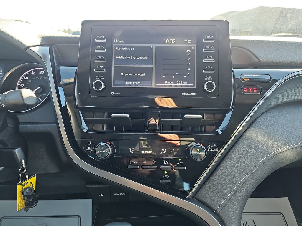 Used 2024 Toyota Camry SE image 24